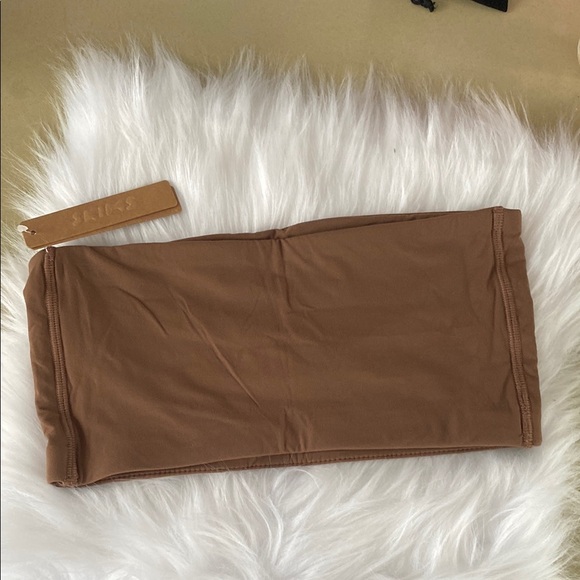 SKIMS NWT Fits everybody Bandeau size x small - Picture 4 of 7